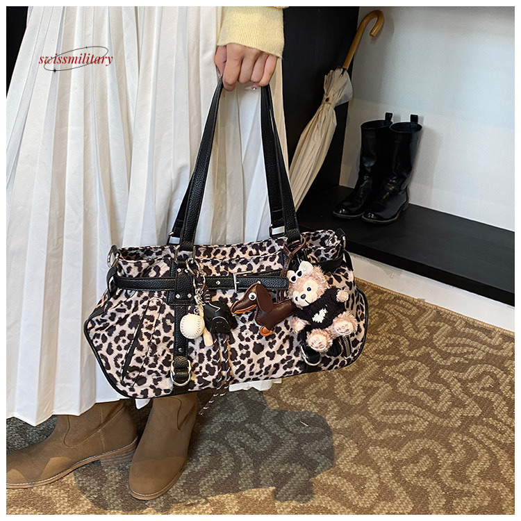 Sweet and Cool Hot Girl Motorcycle Women's Same Style Street Underarm Minimally Charming Cute Large Capacity Shoulder Bag #41 swissmilitary