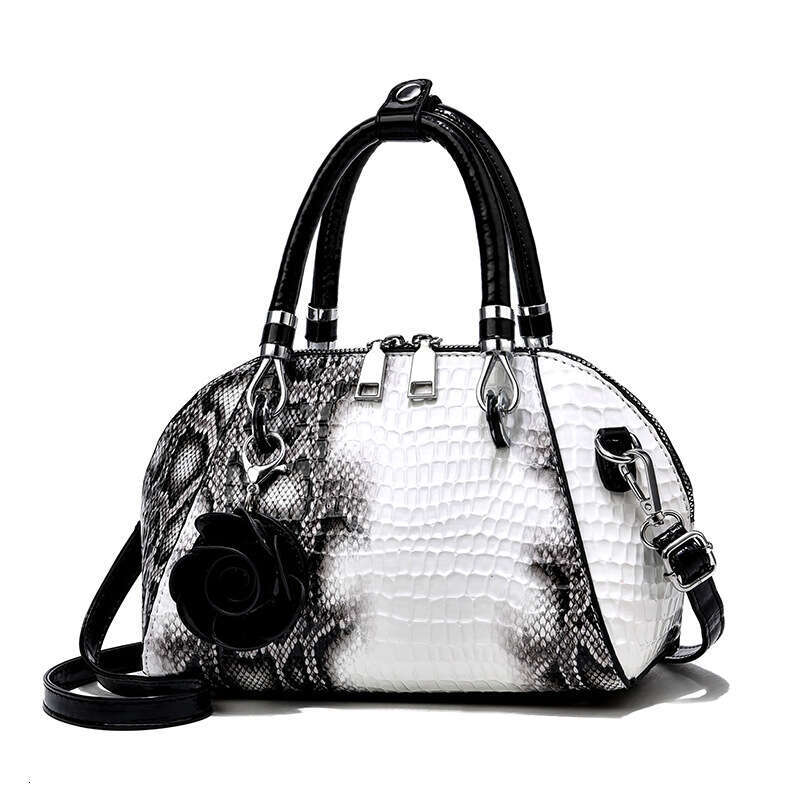 Designer Bag European / American Style Fashion Handbag Yellow Crocodile Pattern Women Tote Bag Ladies Small Shell Messenger Shoulder Bags Sac