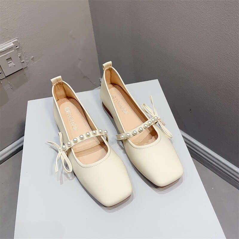 French Style Thick And Medium Bean Korean Version, New Fashionable Pearl Square Toe Shallow Mouth Single For Women, Low Heeled Grandma Shoes
