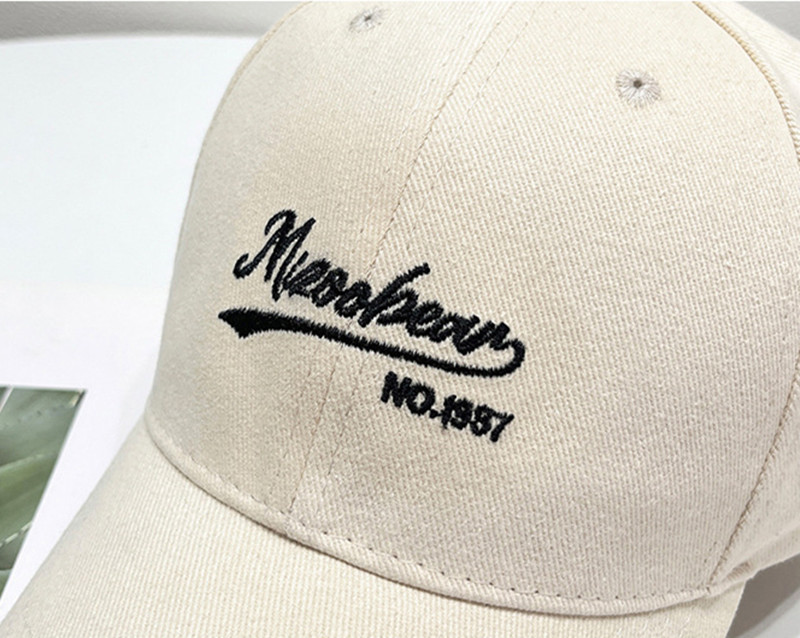 Free shipping New Designer Baseball caps hat Men Women fitted hats Luxury embroidered baseball cap Sun Hats Adjustable cap F-1