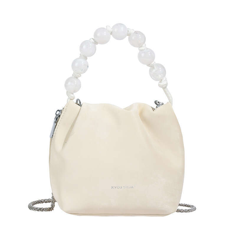 Pearl Handheld Chinese Style for Women's 2024 New Fashion Folded Cloud Versatile Chain Crossbody Bag