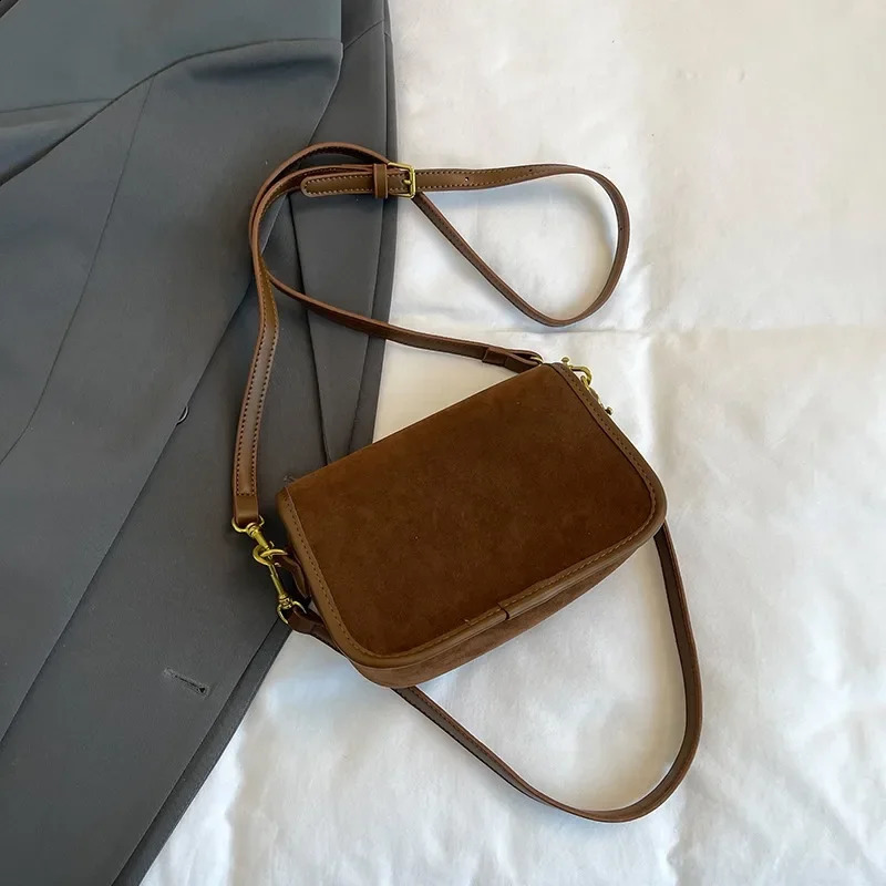 Buckle Sewing Decorative Fashion Wool Shoulder Bag Flip Zipper Buckle Exquisite Crossbody Bag Selling Womens Bolsa Bag 241105
