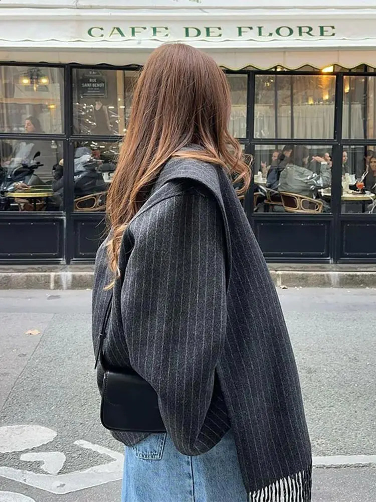 Causal Fashion Striped Scarf Collar Short Jacket Women Wool Blend Single Breasted Crop Coat Autumn Street Warm Outwear 241105