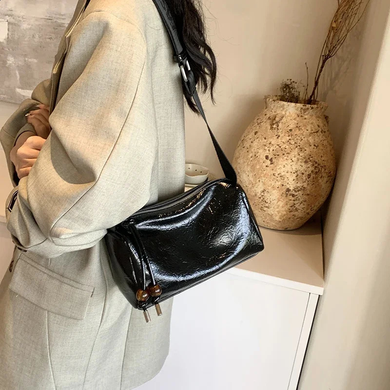 Xiaojin Cute PU Leather Shoulder Bag Womens Handbag and Wallet Korean Fashion Solid Color Horizontal Bucket Bag 241105