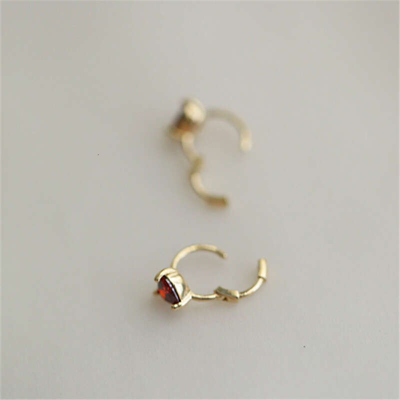 Sterg Sier Plated 14K Gold French Zircon Heart Earrings for Women Sweet Temperament Party Jewelry Accessories