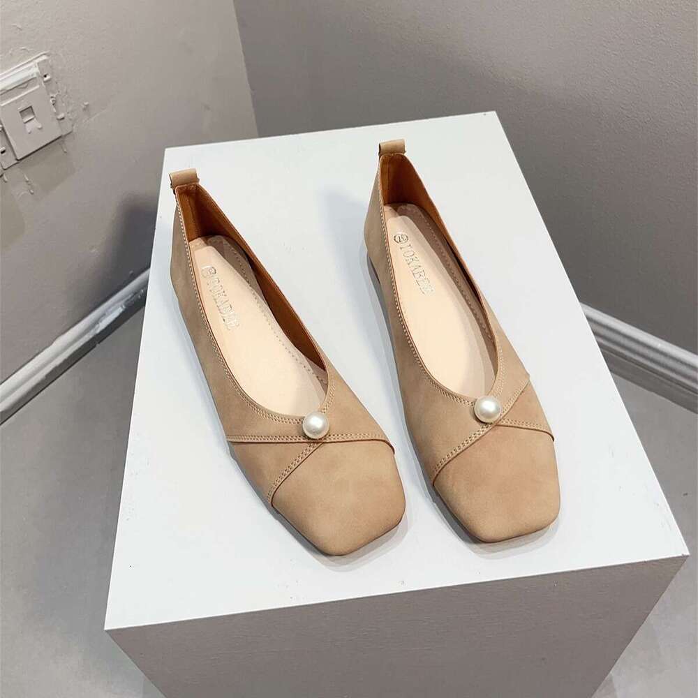 Korean Version New Versatile Square Toe Shallow Mouth Leather Soft Sole Grandma Thick Heel Low Follow-Up Women's French Bean Shoes