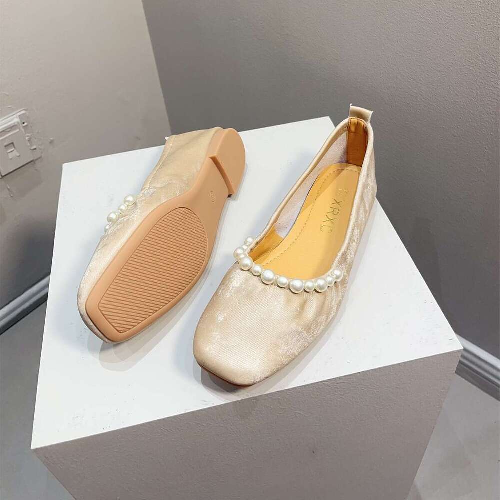 Gentle Style, Giant Bean For Women, Shallow Mouth, Flat Bottomed Single Shoes, Versatile And Comfortable, Soft Soled Grandma Shoes