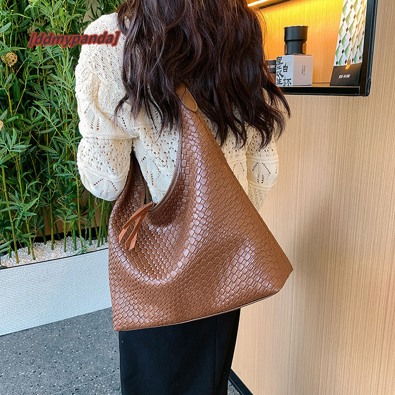 High end, large capacity commuting tote dumpling shoulder women's versatile 2024 armpit bag, niche #31 ddmypanda