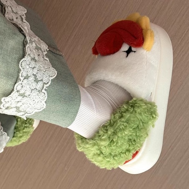 Autumn and Winter New Fashion Clown Baotou Outerwear Casual Hairy Slippers Size36-45.