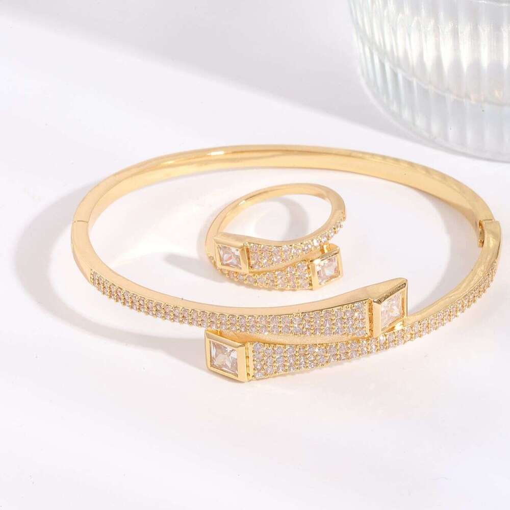 Fashion Hot new New Jewelry women's 1 14K gold plated copper niche design classic Serpentine square Dia bracelet ring set 4K