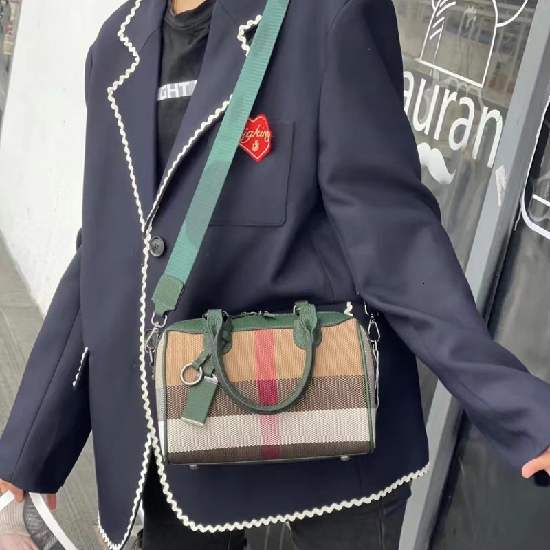 Brand Designer HandBags for Women 2023 New High Capacity Simple Crossbody Bags Female Casual Fashion Trends Handbag