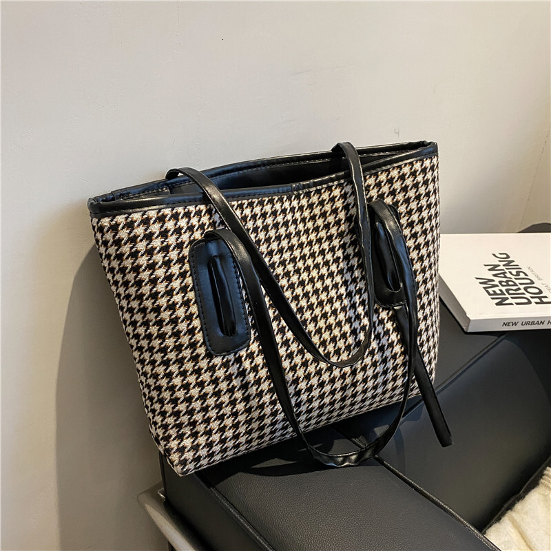 Designer's Autumn/Winter New Women's Large Capacity Handbag Korean Edition Fashion Thousand Bird Grid Casual Shoulder Bag
