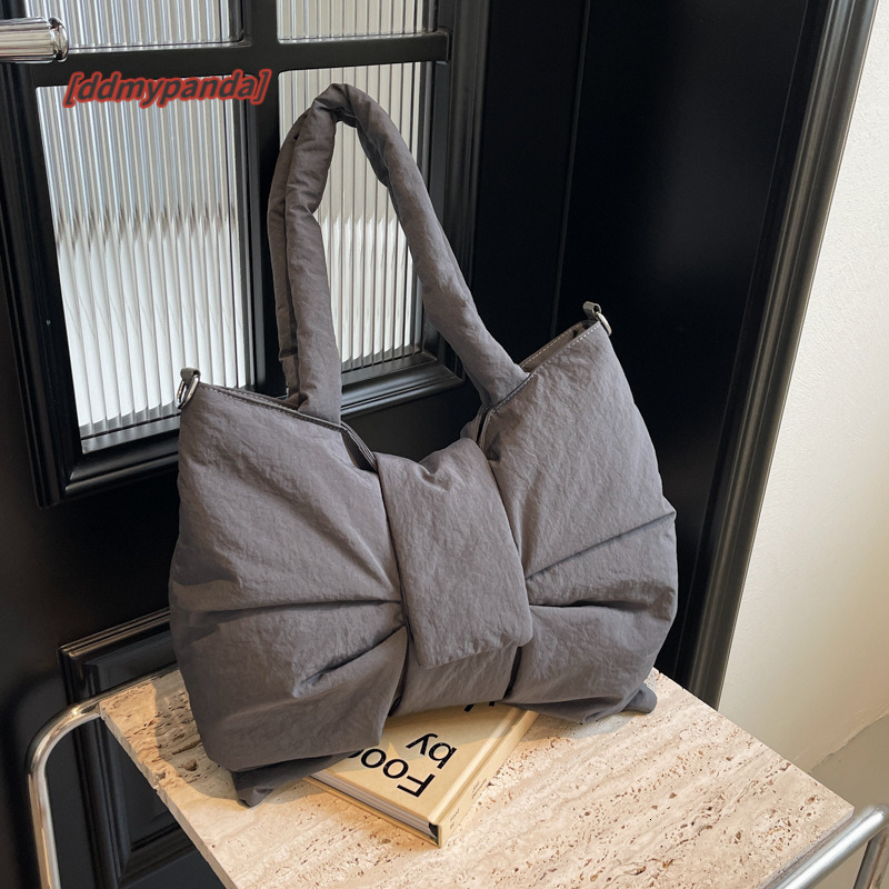 2024 new minimalist canvas one shoulder bag, cute and exquisite bow tie, niche crossbody commuting tote bag #31 ddmypanda