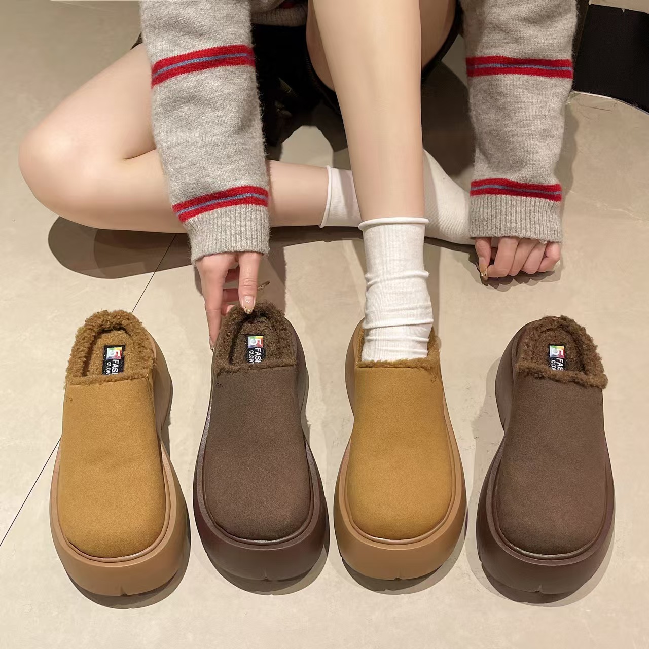 New Women's Pulsh Sanded Leather Veet Platform Women's Fury Winter Cotton Slides Warm Furniture Slippers Boots