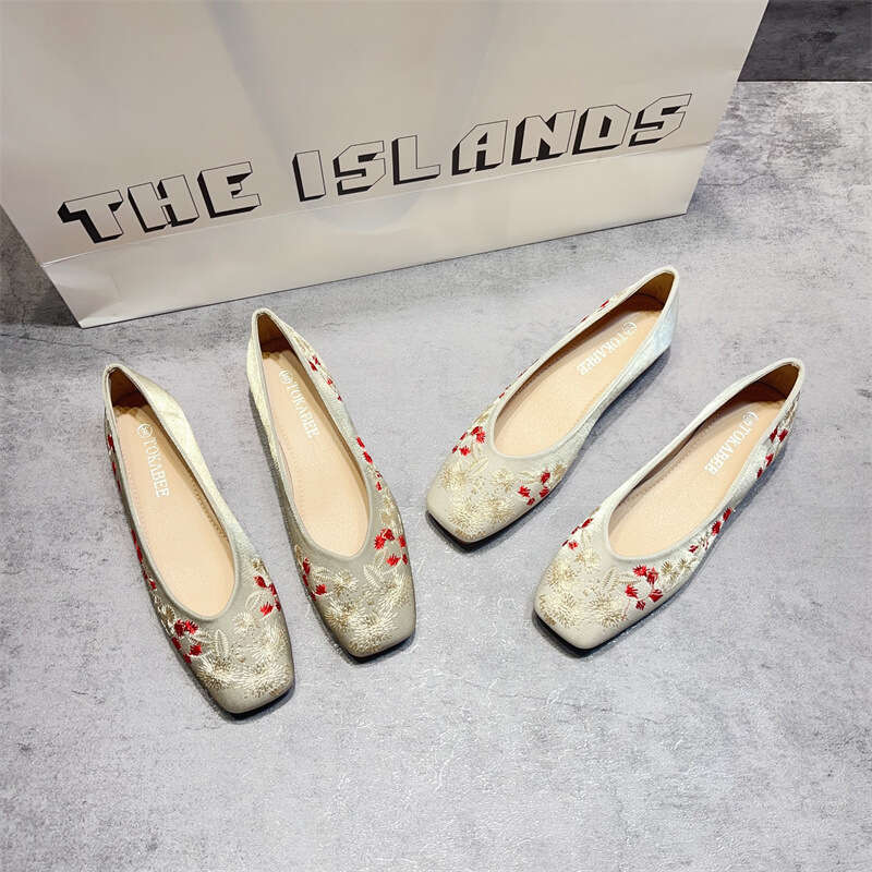 New Chinese Women's Korean Version Spring/Summer New Style Temperament Shallow Mouth Single Shoe Soft Sole Flat Heel Embroidered Cheongsam Shoes