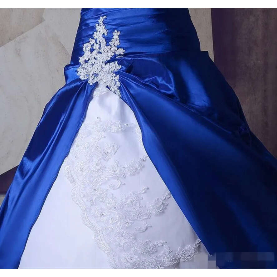 Royal Blue White Vintage Dresses Sweetheart Necke Beaded Beading Chapel Train Satin Lace Up Back Appliqued Wedding Gown