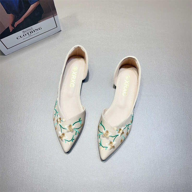 Korean Version New Single Shoe Embroidered Versatile Young Chinese National Style Cheongsam Women's Shoes Flat Apricot Color