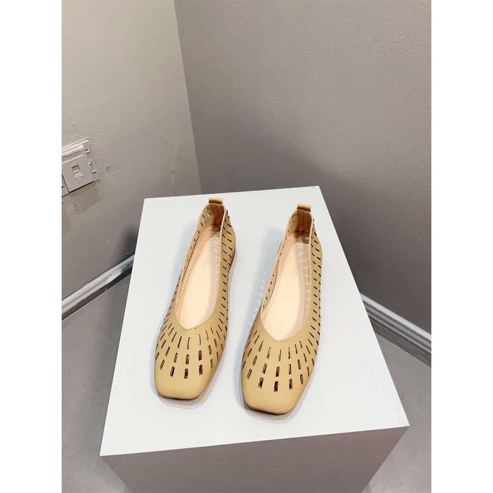 Summer New Item Korean Version Hollow Breathable Single Women's Scoop Square Toe Grandmother Shoe Soft Leather Comfortable Bean Shoes