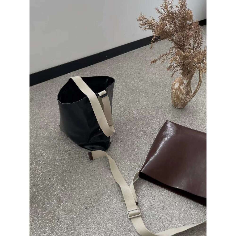 FIRMRANCH Cool Lazy Style Women's Large Capacity Top Coat Oil Wax Cowhide Contrast One Shoulder Tote Oblique Cross Bucket Bag
