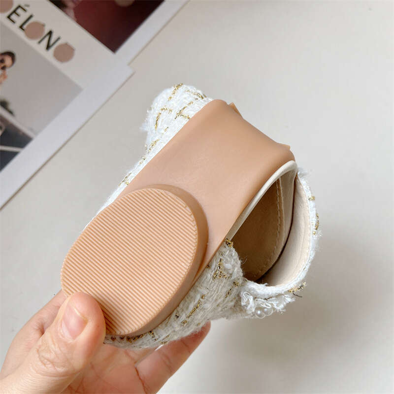 2023 New Small Fragrant Gentle Women's With Pearl Decoration Light Mouth Sweet And Beautiful Flat Heel Side Empty Pointed Elegant Single Shoes Fo