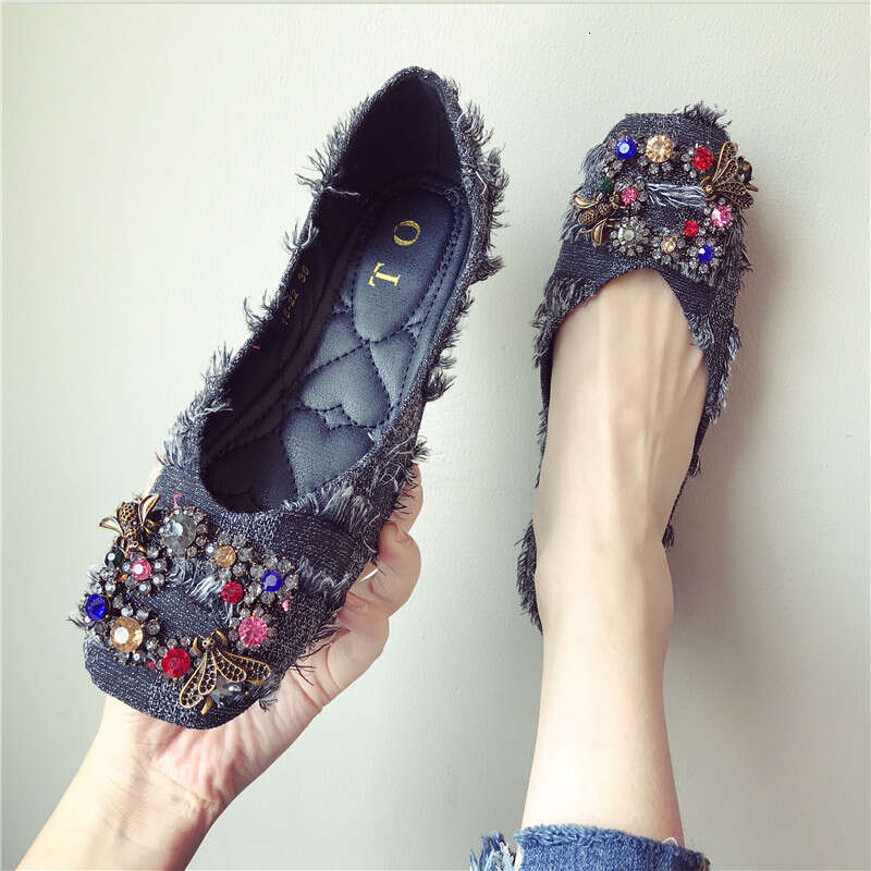 2023 Autumn New Fashionable Versatile Water Diamond Buckle Square Head Cloth Flat Follow For Women Soft Bottom Bean Shoes
