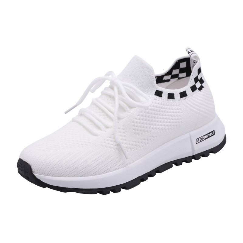 Fashion-Forward Women's Footwear: Durable Flyknit Design Ideal for Outdoors & Daily Runs