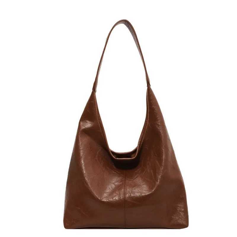 MBTI Fashion Red Womens Shoulder Bag Vintage Designer Large Capacity Casual Tote Bag Autumn and Winter Korean Fashion HandbagC250311