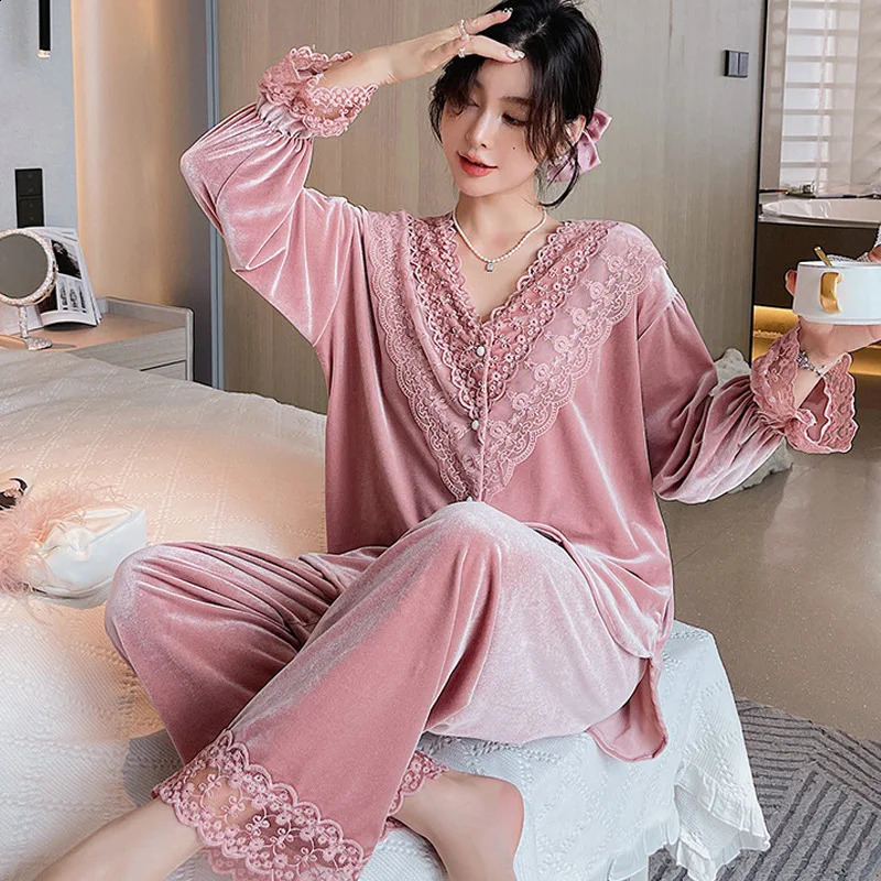 Golden Velvet Pajamas Women Thin Section Long-sleeved Lace Printed Pajamas For Womens Spring And Autumn Sweet Homewear Pajamas 241105