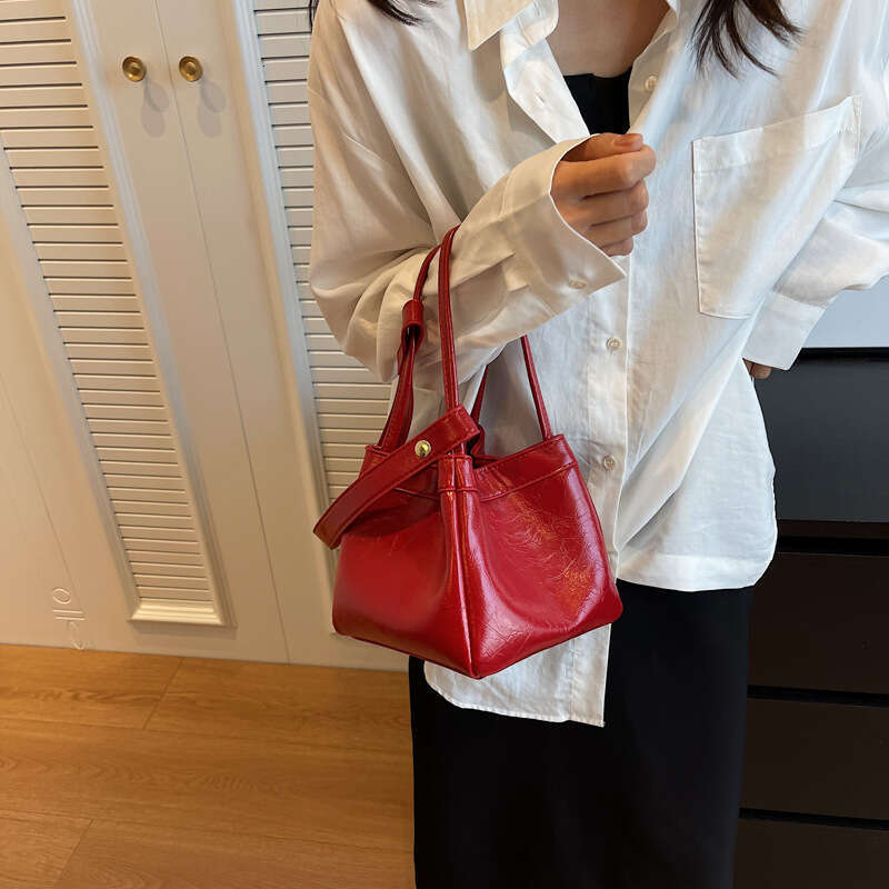 2024 New High end Aesthetic Style Birthday Gift Women's Fashionable and Versatile Trendy One Shoulder Handheld Bucket Bag