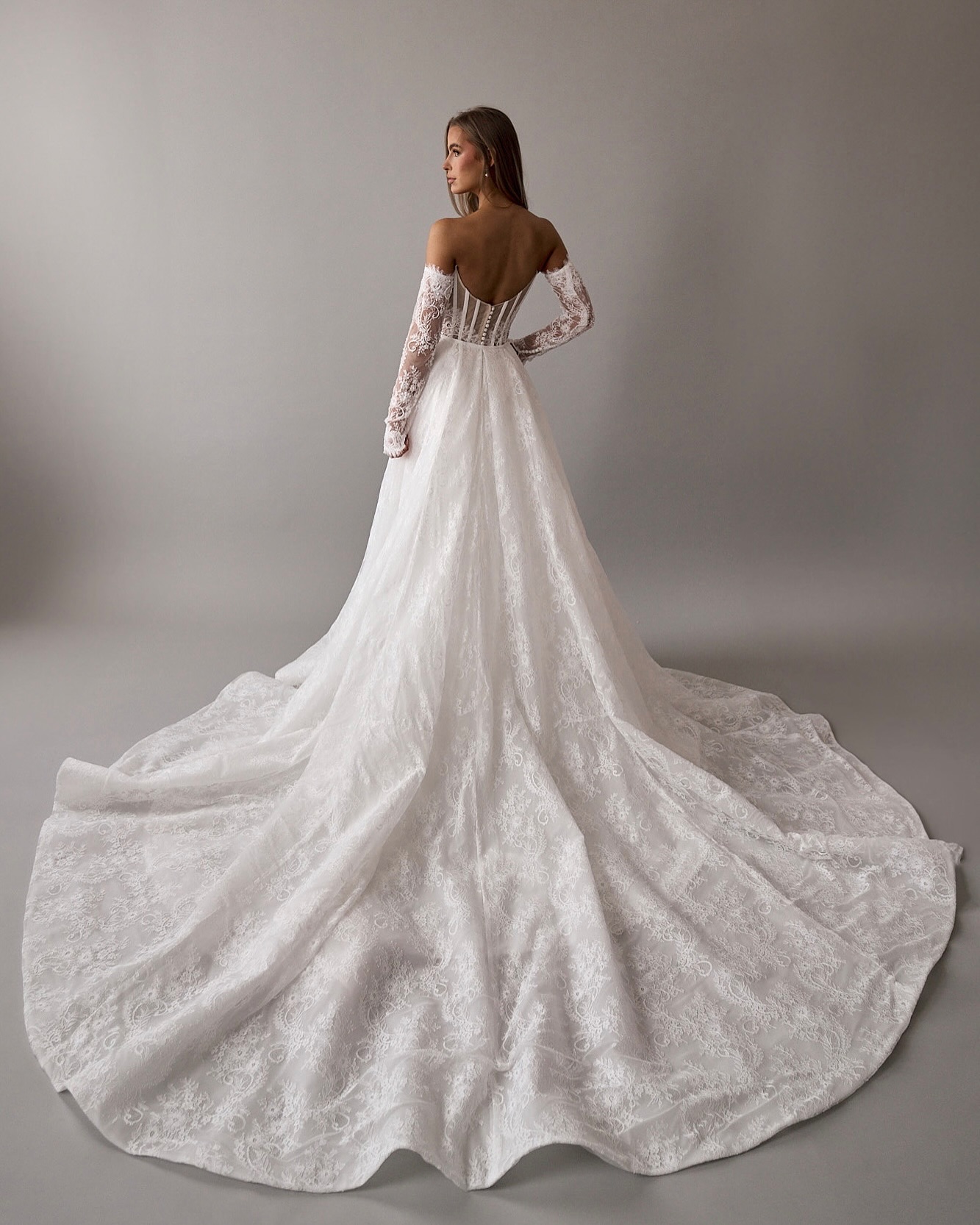 Mermaid Gorgeous Lace Dress With Overskirt Sweetheart Long Sleeves Wedding Gown Bone Bodice Button Back Robe De Mariee