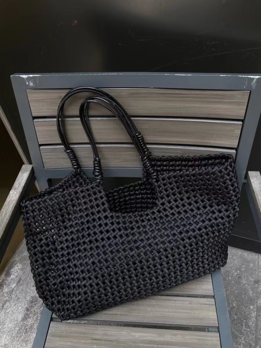 Large Capacity Hollow Tote For Women 2024 Designer Brand Handwoven Handheld Shoulder With Wallet Beach Bag Black