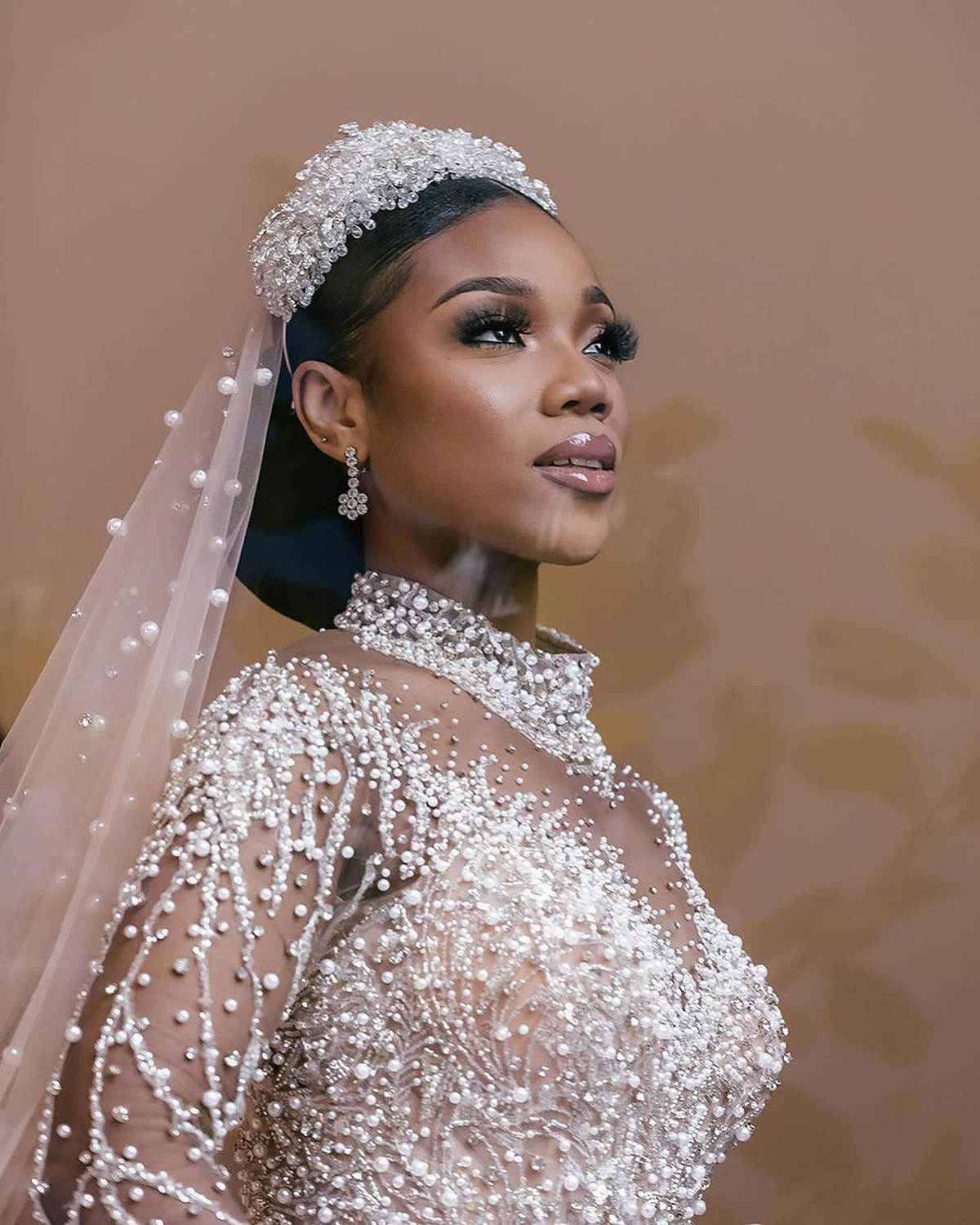 Sexy Mermaid Wedding Dress Beaded Pearls Crystal High Neck Bride Gowns Detachable Sweep Train Bridal Dresses Customized