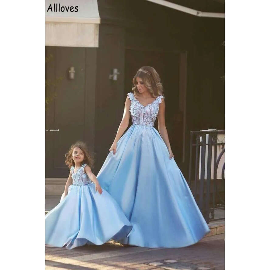 Matching Mother And Daughter Evening Dresses V Neck With D Handmade Wers Little Girl Satin Event Party Gowns Mom Baby Photoshoot Dress Formal Wear