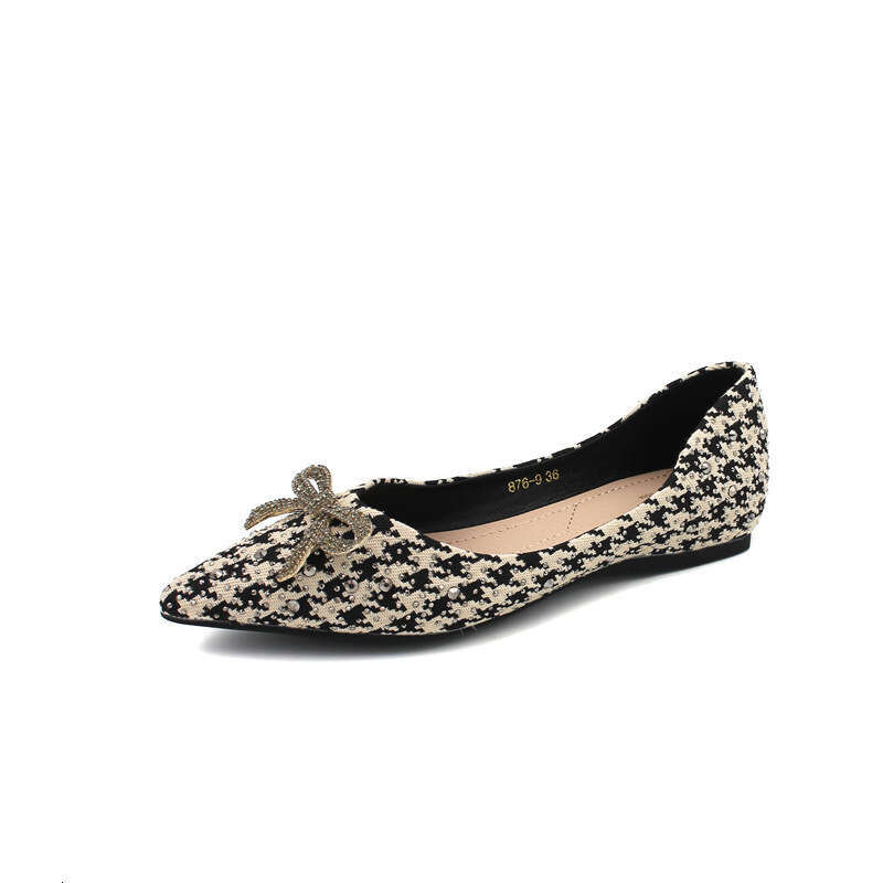 Single Shoe Spring/Summer 2023 New Flat Bottomed Pointed Shallow Mouth Checkered Korean Version Plus Size Women's Temperament Scoop Shoes