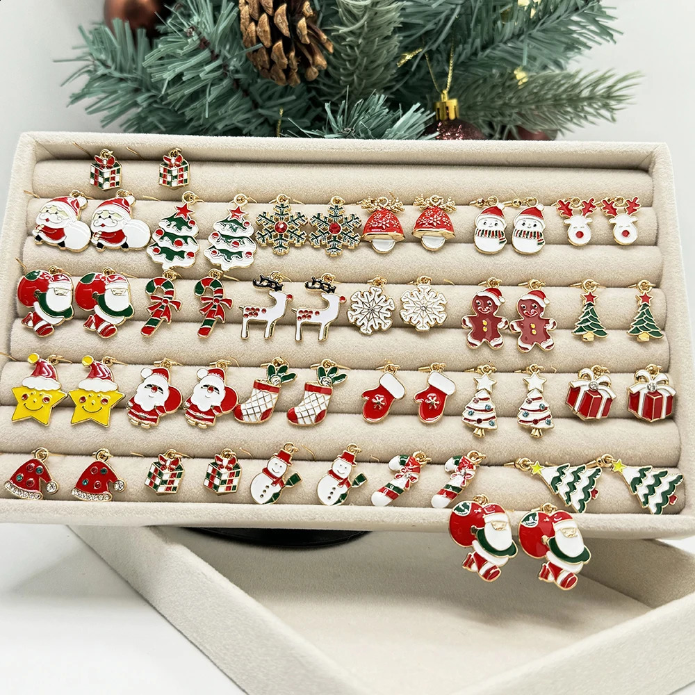 50PCS10PCS Christmas Theme Earrings Vintage Metal Santa for ning Women Fashion Gifts 241105