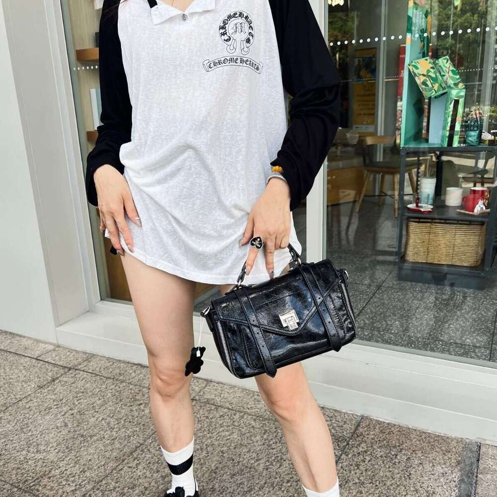 Classic Vintage Dark Motorcycle Style Bright Oil Wax Cowhide Handheld Messenger Bag Female Shoulder Crossbody Purse