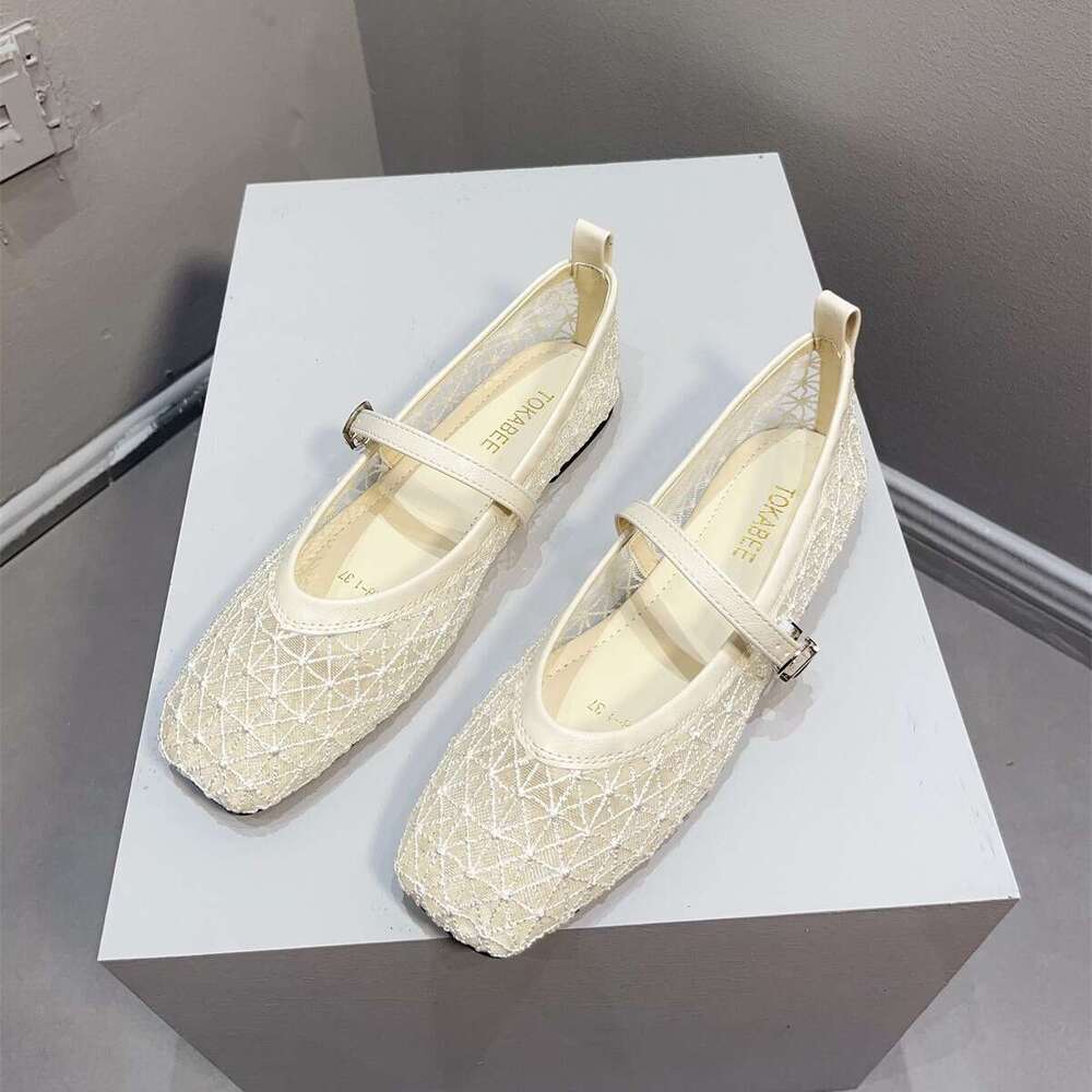 Xiaoxiangfeng Korean Edition Summer New Style Square Head Versatile Mesh Breathable Thin Soft Bottom Fashion Women's Single Shoes