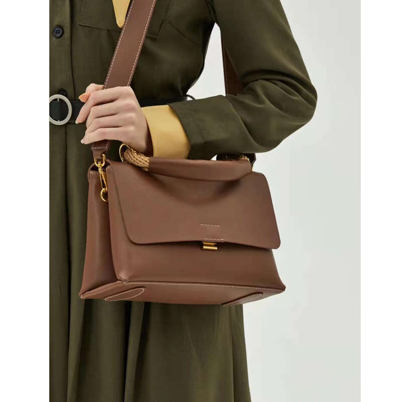 Maxdutti 2023 New Messenger Women French Retro Handbag Fashion Elegant Ladies Casual Commuter Leather Shoulder Bag
