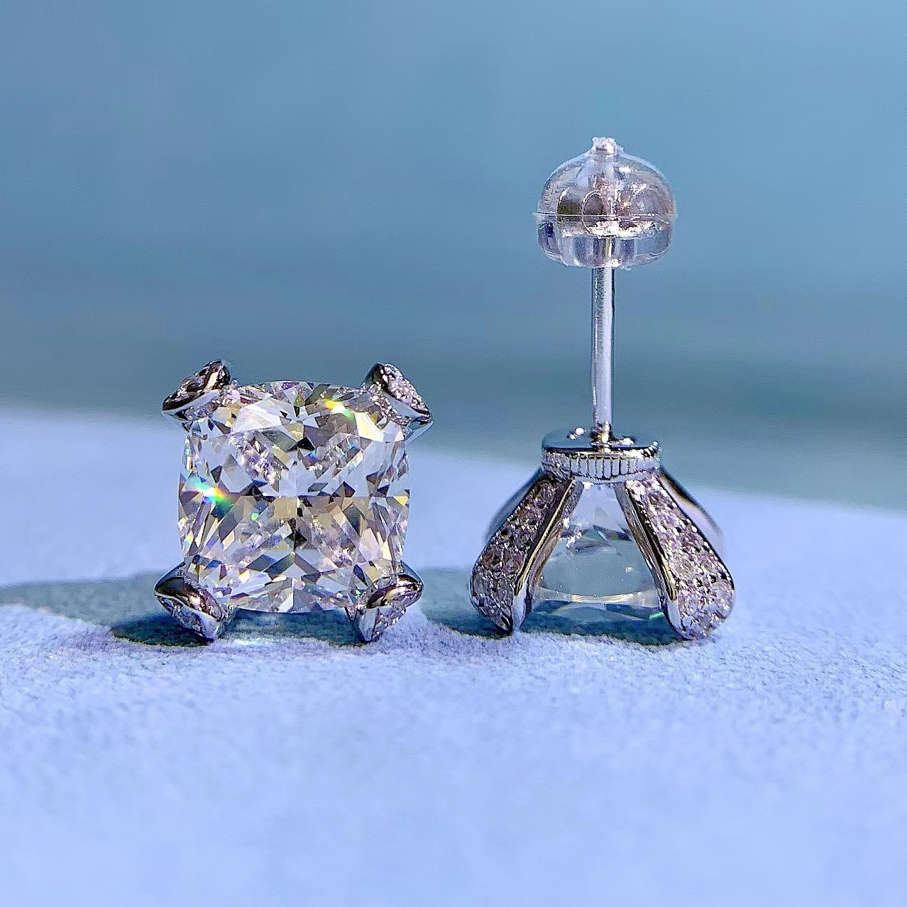 Sparkling Gorgeous Stud Earrings Luxury Jewelry Real 100% 925 Sterling Silver Cushion Shape White Moissanite Diamond Women Wedding Earring Christmas g
