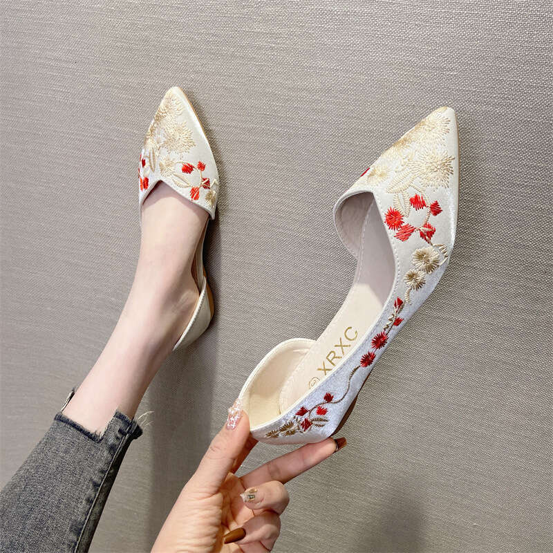 Chinese Embroidery Flat Sole For Women, Spring And Summer 2024 New Versatile Shallow Mouth Side Hollow Pointed Antique Style Embroidered Shoes