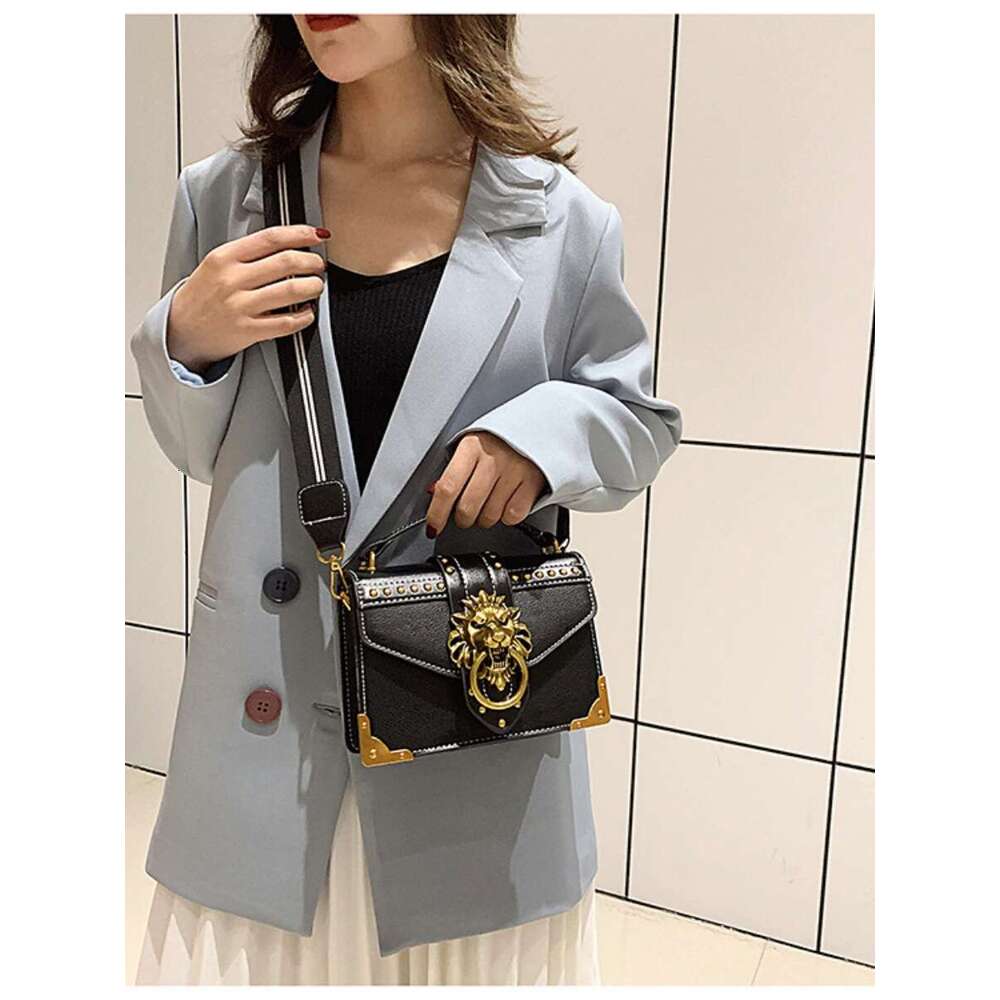Designer Bag Women's Bag 2024 New Retro Handbag Simple Shoulder Crossbody Bag Lion Head Small Square Bag