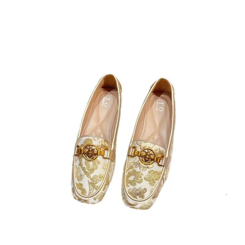 Chinese Style Flat Bottomed Single With A Sense Of Stepping On Poop, Women's Autumn New Versatile Metal Buckle Square Toe Soft Soled Bean Shoes