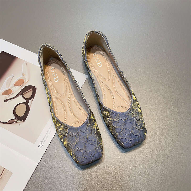 Square Toe Soft Sole Single Shoe Women's Korean Version Spring New Shallow Mouth Gradient Scoop Fashionable Pleated Silk Flat Bottom Grandma Shoe