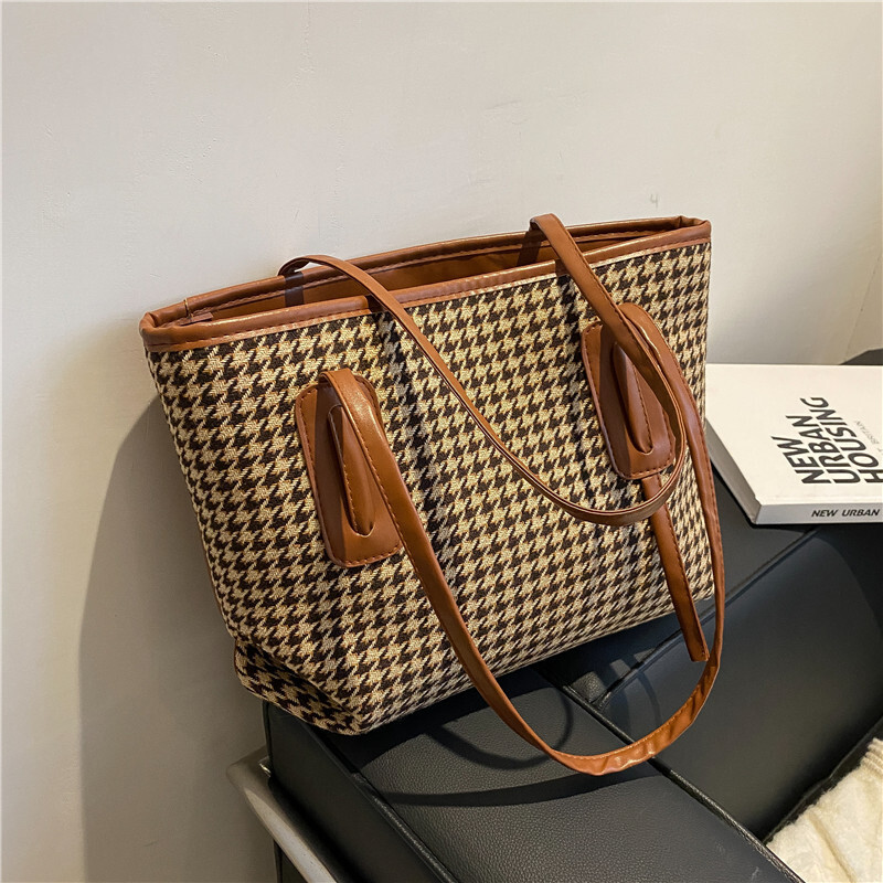 Designer's Autumn/Winter New Women's Large Capacity Handbag Korean Edition Fashion Thousand Bird Grid Casual Shoulder Bag
