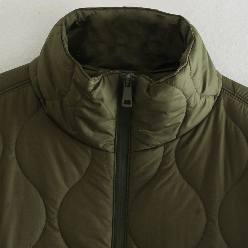 Cottonpadded Women Shawl Cape Coat Argyle Stand Collar Thickened Zipper Warm Winter Female Outwear Poncho Batwing Seleeve 241105