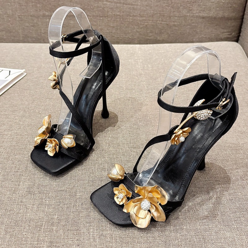 Autumn New French Metal Flower High-heeled Sandals Size35-41.