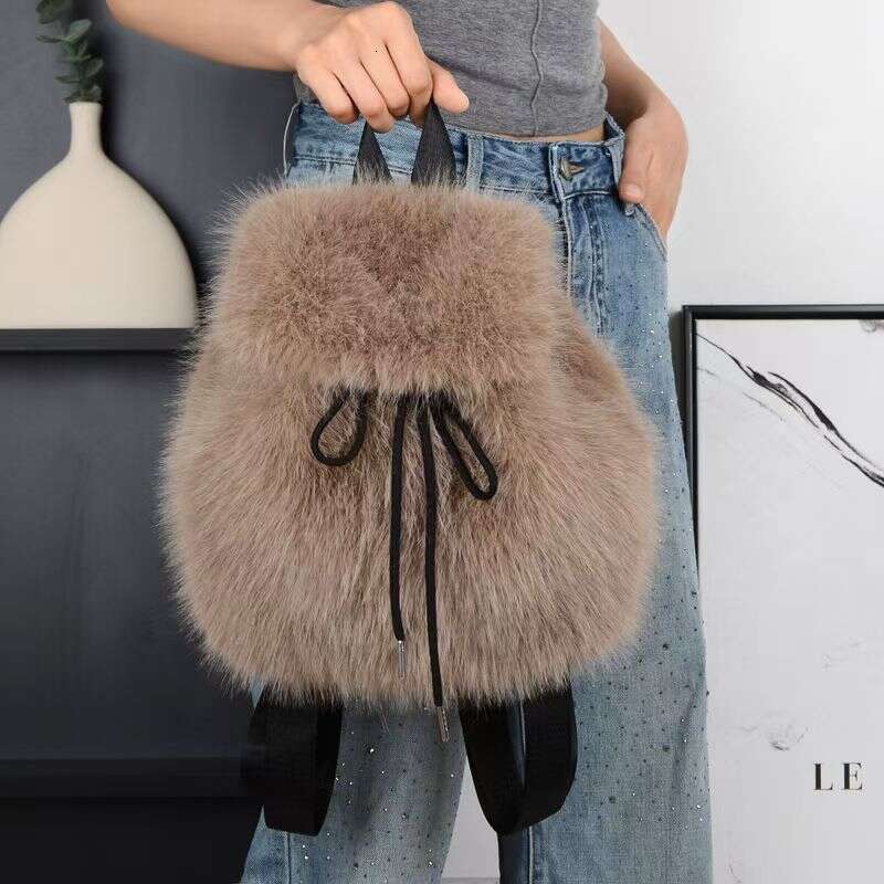 2024 Women's New Autumn/Winter Bag High Beauty Explosive Street Edition Plush Backpack