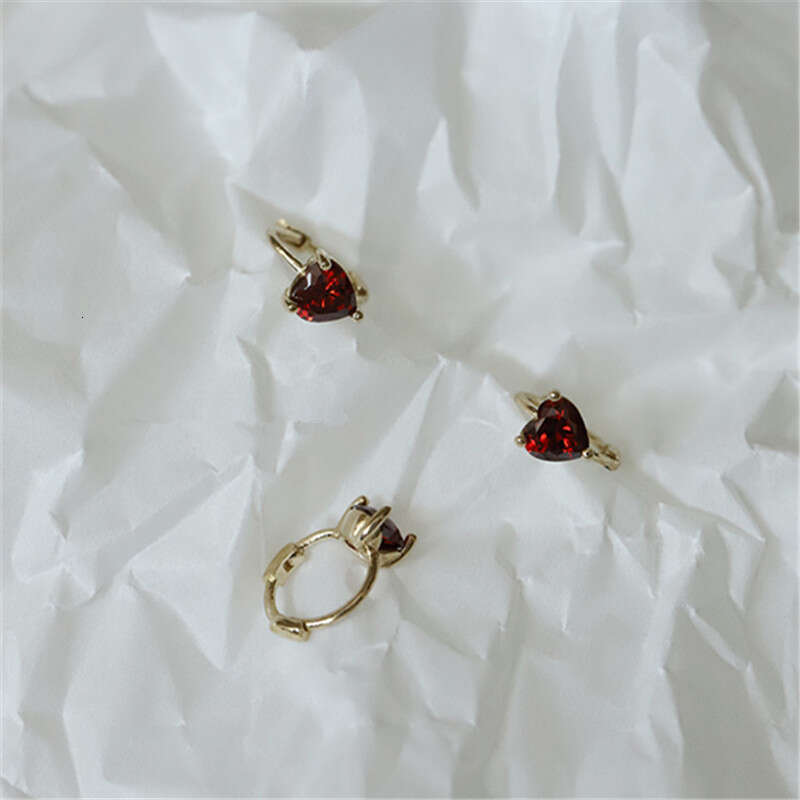 Sterg Sier Plated 14K Gold French Zircon Heart Earrings for Women Sweet Temperament Party Jewelry Accessories
