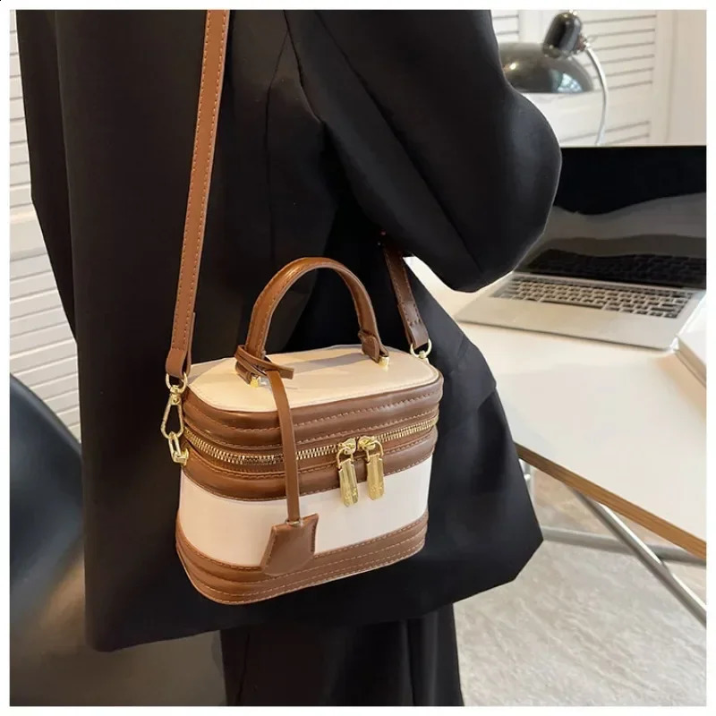 high-quality zipper splicing lamp shoulder bag casual cross body bag PU leather womens makeup bag 241105