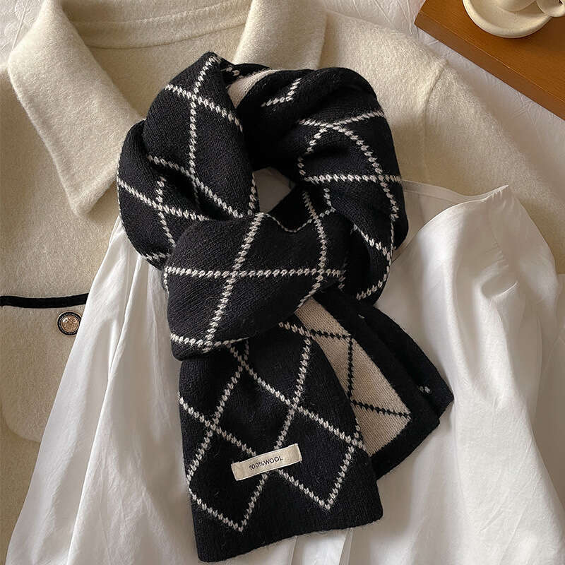 Dia plaid wool scarf for women's winter warmth, long knitted two-color versatile scarf, student Korean version, couple's style